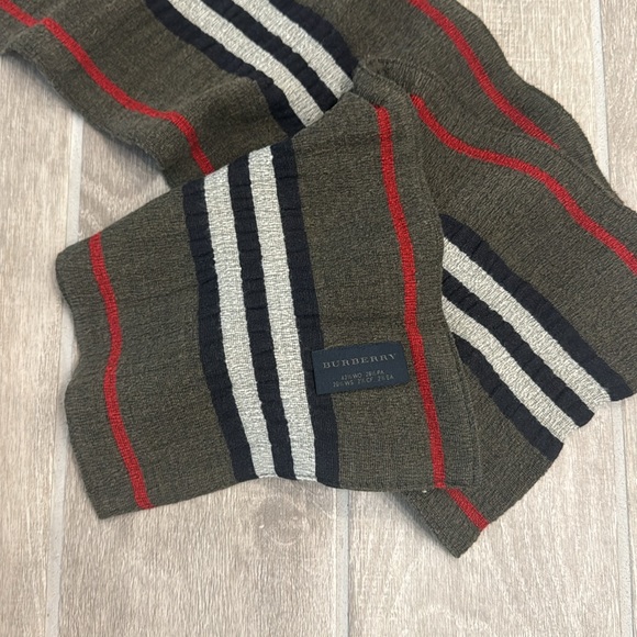 Burberry Scarf - Picture 2 of 2